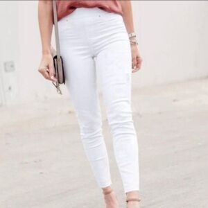 SPANX Distressed Cropped Denim White pull-on Skinny Jean Sz Sm